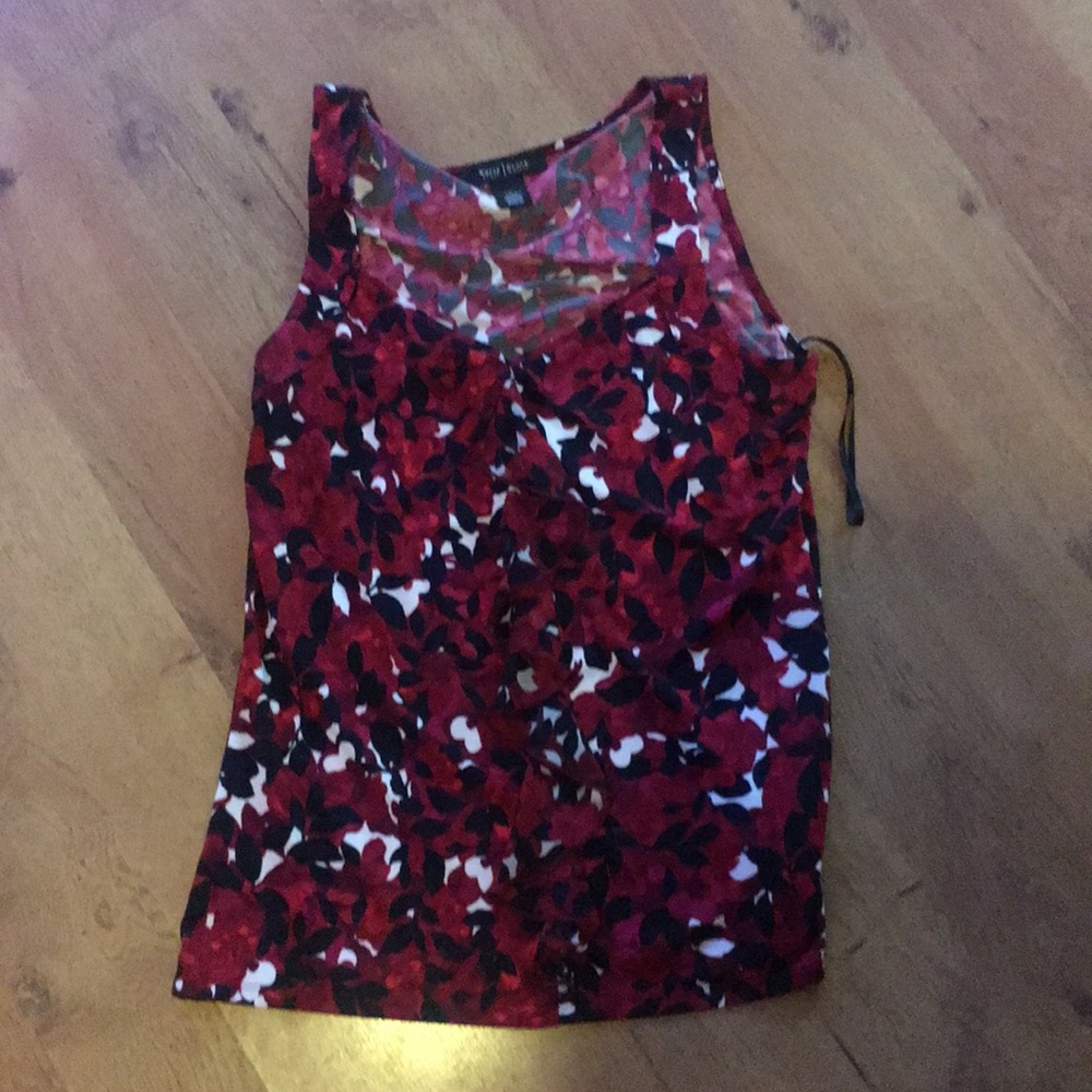 White House black market top
